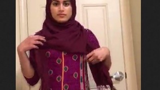 Big booty cutie in hijab