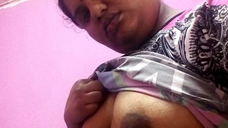 Indian aunty's provocative display of intimate underwear and allure