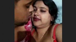 Sensual encounter between Bhabhi and her husband's brother