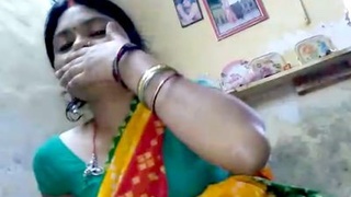 Attractive lovemaking with an enticing Bhabhi