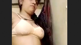 Indian aunty's steamy bathroom escapade