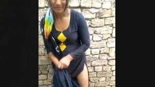 After intense lovemaking, Indian girl colors her partner's outfit