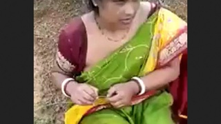 Randi's unexpected turn in a natural setting