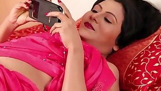 Indian Hot Bhabhi - Nipple Show