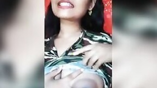 Charming Indian girl Desi made XXX surprise for the guy who is away