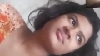 Indian girlfriend reveals her intimate parts