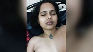 Chick Desi enjoys hot XXX sex that becomes public domain MMS
