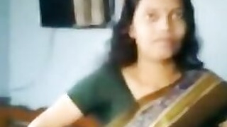 Desi bhabhi enjoys quick home sex with lustful spouse