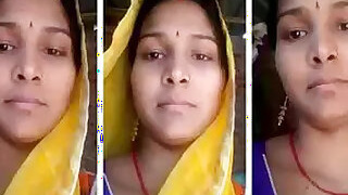 Hillbilly bhabhi bihari shows her pussy hole