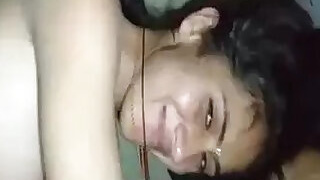 Newlywed beautiful Bhabhi gets laid