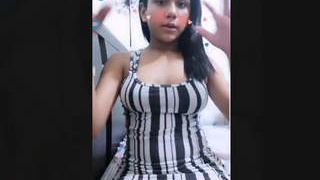 Seductive Indian woman performs live on camera
