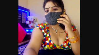 Indian housewife Geetha's live show of self-pleasure