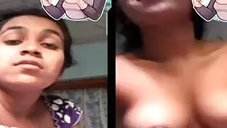Desi Indian girl loves getting a nude video call