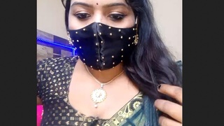 Geetahousewife's sizzling nude performance by an aunty