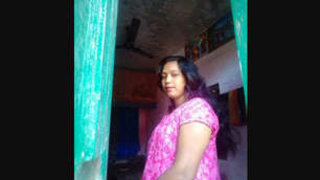 Attractive wife displays her physique