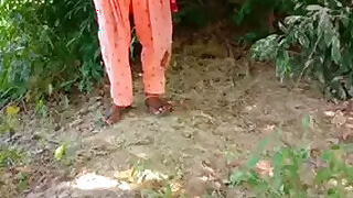 Tamil lady caught in the street