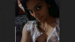 Lover secretly films Bhabhi while she bathes