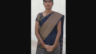 Stunning Desi beauty displays her curves in a sensual video