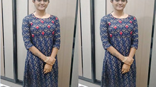 Tamil Girl Shows Tits Part 1