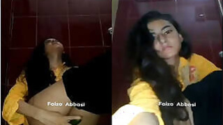 Hot Pakistani Girl Shows Her Pussy Masturbating Part 2