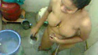 Indian aunt's nude bath recorded