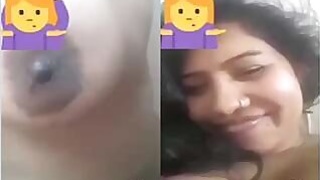 Pretty Girl Shows Her Naked Body to Lover On Video Call
