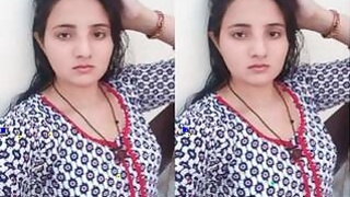 Sexy Girl Paki Shows Tits and Pussy Part 1