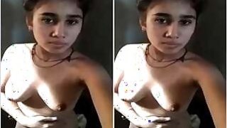 Desi Girl Taping Her Nude Selfies