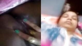 Horny Desi Bhabhi Thumbs Wanking Part 2